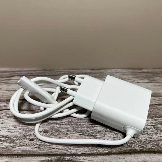 **⭐ Braun 12V 0.4A AC/DC Power Supply Adapter – Side view – Available in Pakistan