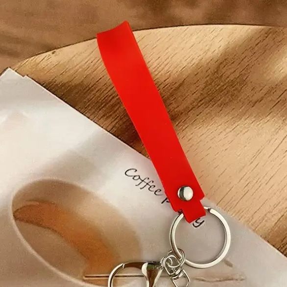 Red Silver KeyRing creative soft leather rope buckle car bag pendant Key Ring Best Qulity 1 Pcs