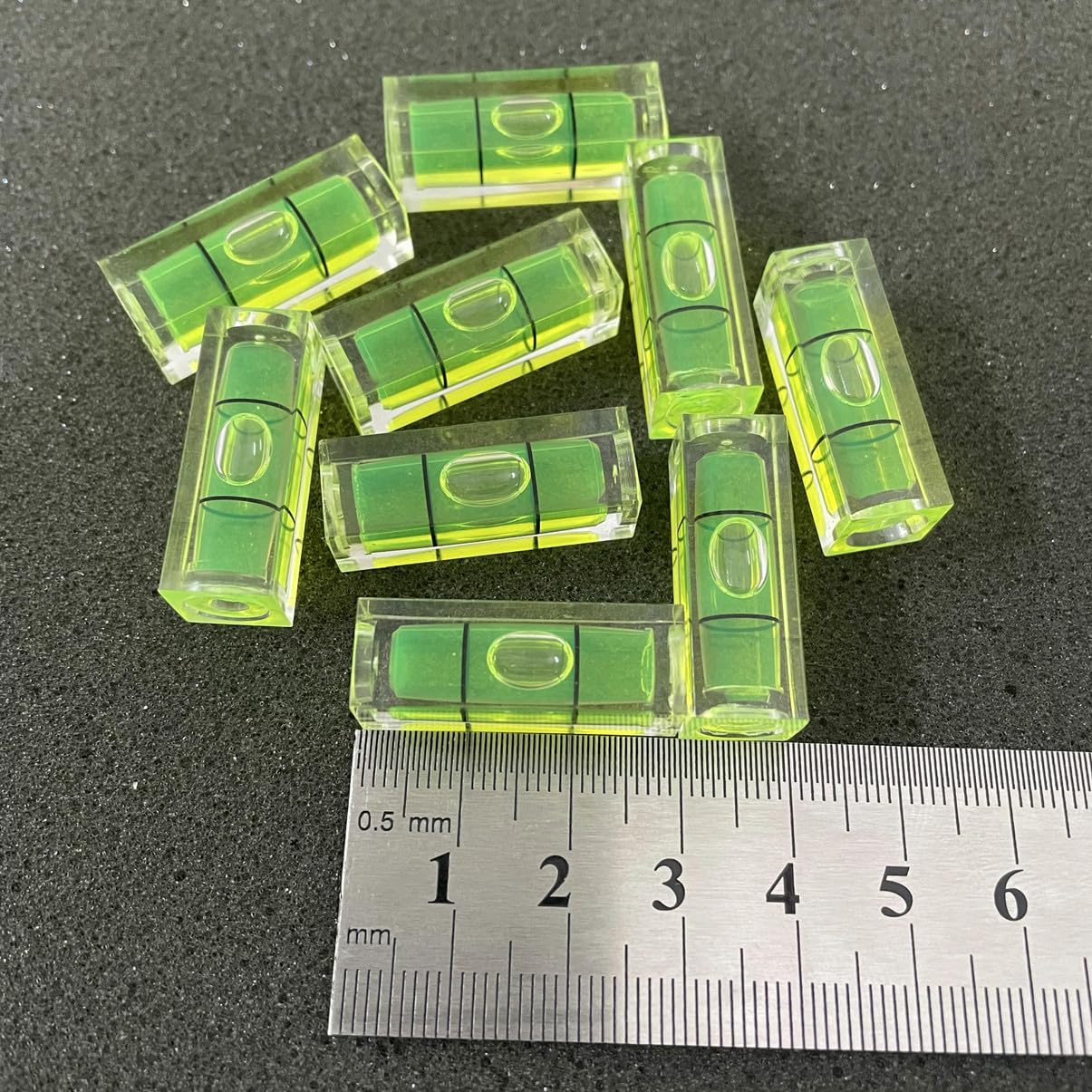 Small Bubble Level 10x10x29mm Mini Square Bubble Spirit Levels Precision Measuring Layout Tools (10x10x29mm, Non-Magnetic) 1 Pcs