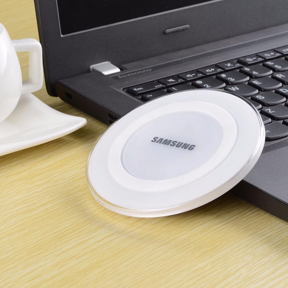 Samsung Qi Certified Wireless Charging Pad with 2A Wall Charger- Supports charging on Qi compatible smartphones including the Samsung Galaxy S8, S8+, Note 8, Apple iPhone 8, iPhone 8 Plus, and iPhone X (US Version)