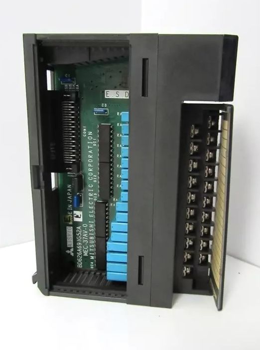 OUTPUT UNIT A1SY10 DC 24 v 2A AC 240V 2A Model A1SY10 MITSUBISHI Made in Japan Origianl MELSEC-A Series PLC Analog I/O Module