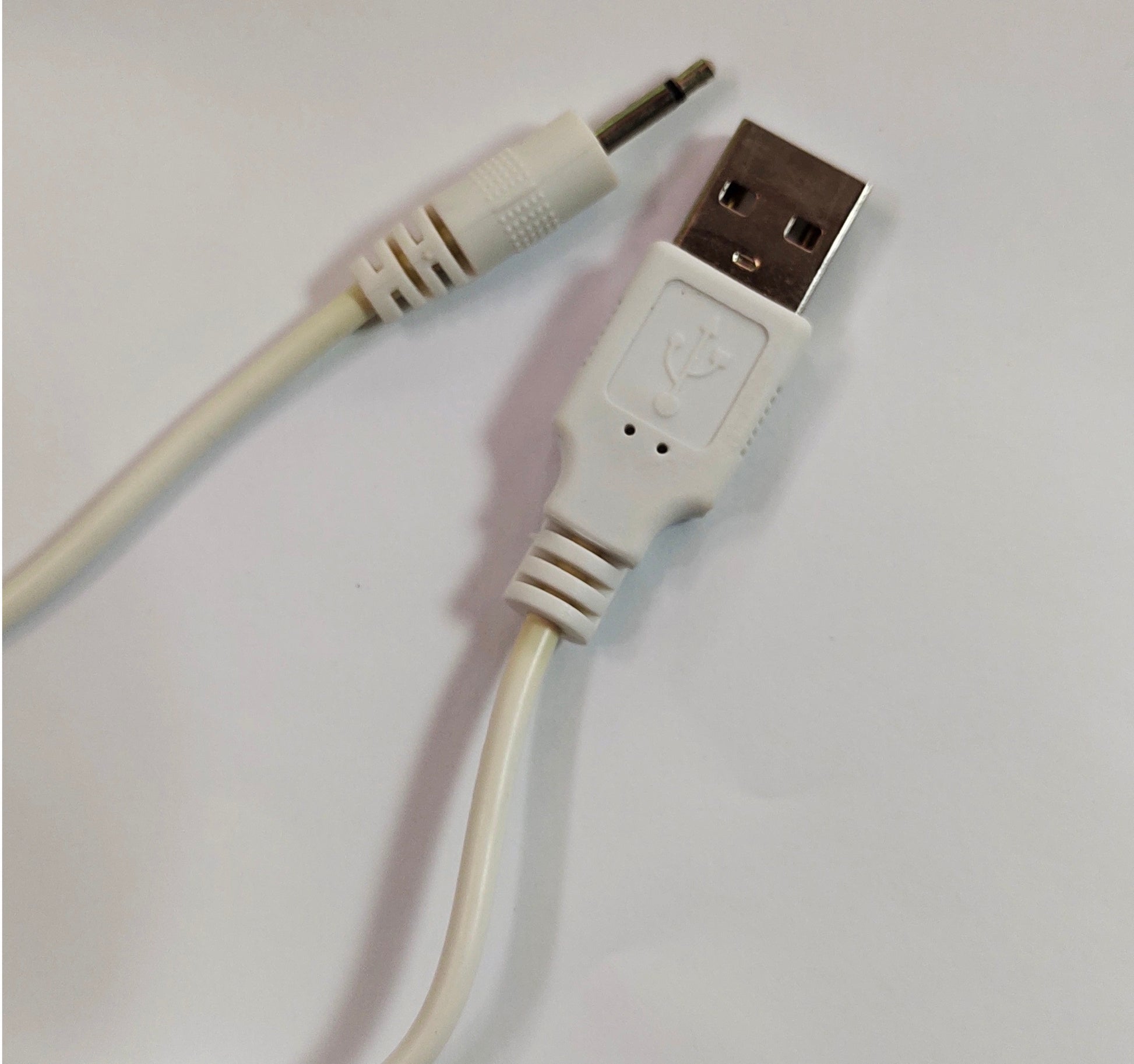 PC USB to DC 2.5mm Vibrator Charging Cable – Rechargeable Cord for Toys & Massage Accessories