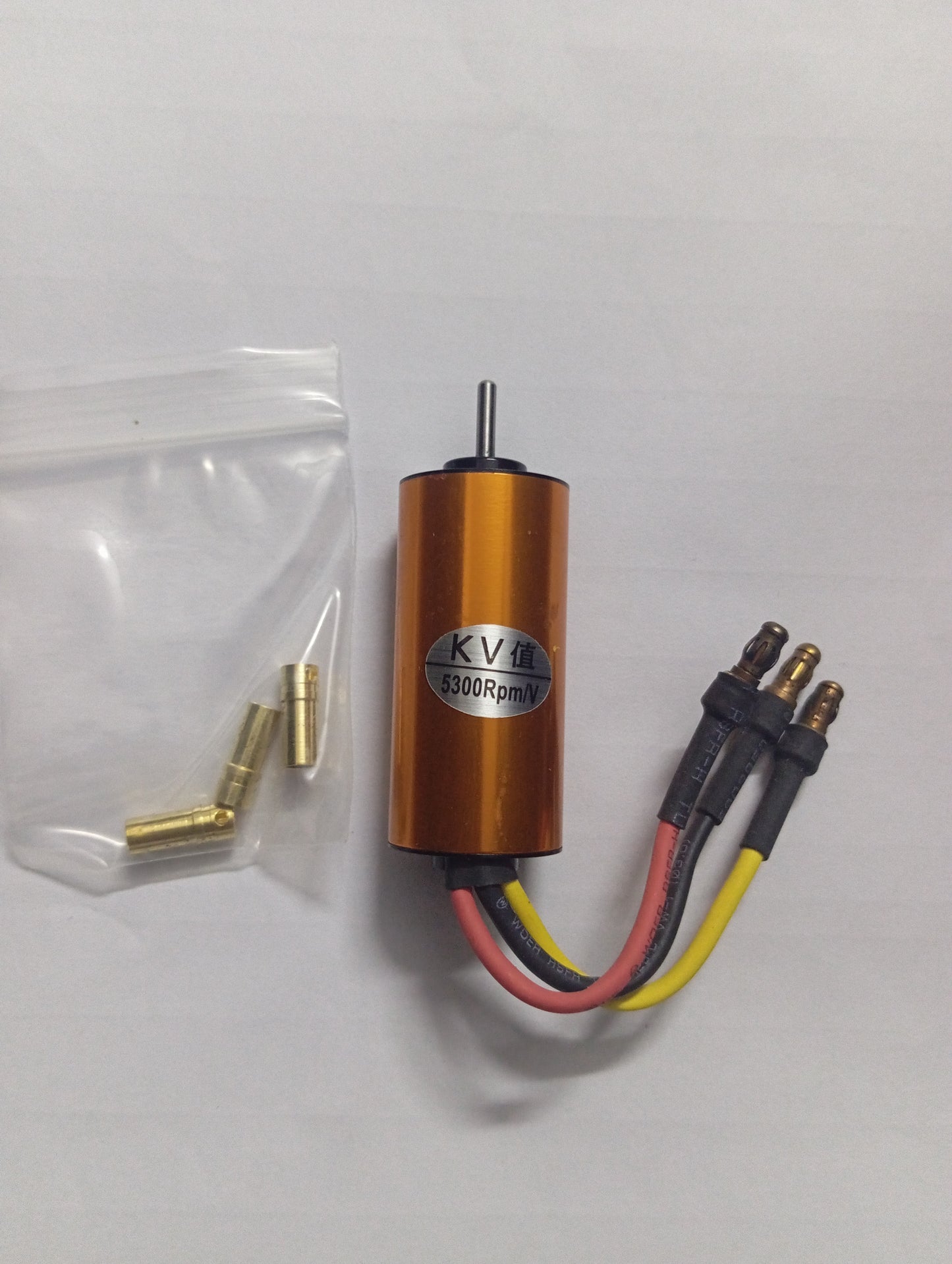 B2040 5300KV Brushless Inrunner Motor – High Speed RC Motor for Cars, Boats &amp; Racing Projects (Gold)