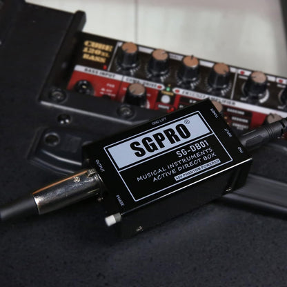 Direct Box, Recording Signal DI Box for Musical Instruments as Guitar, Bass Guitar, and Keyboard Live Performance or Studio, 1/4" to XLR, Ground Lift 48V Phantom Powered Compact Unit