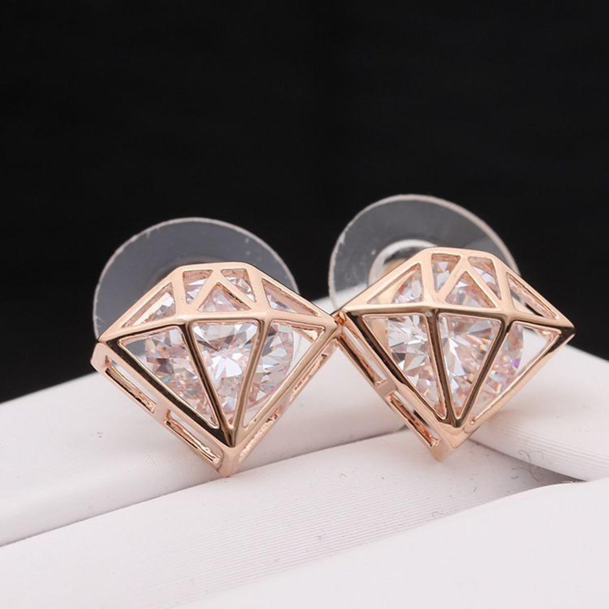 Fashion Ear Wearing Crystal Shape Stud Gold Color Womens Earings And Accessories