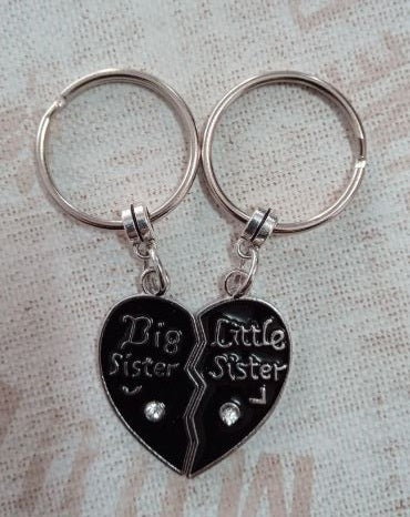 Big Sister Little Sister Love KeyRing 2 Pcs Metal keychain