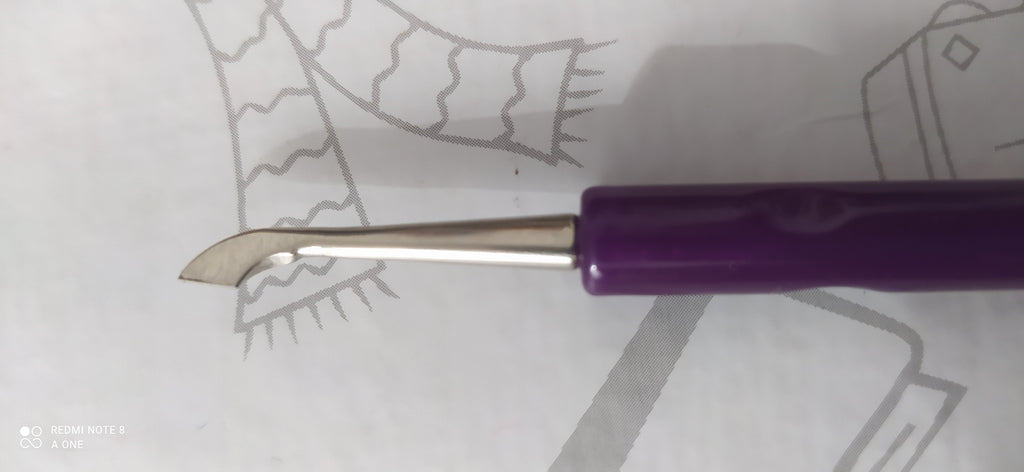 Stainless Steel Ingrown Finger & Toenail Cleaning and Cutting Tool – Dual-Ended Cuticle Pusher, Spoon Knife Gauge Nail Cleaner, Dead Skin Remover for Gel Polish, Manicure & Pedicure (Professional & Personal Use)