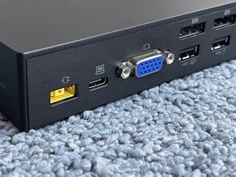 Lenovo ThinkPad Universal Dock DK1633 – USB-C Docking Station | Renewed | Pakistan