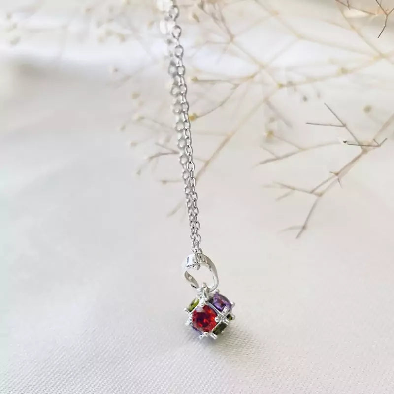 💎 Elegant Multicolor Gemstone Pendant Necklace – Timeless Beauty