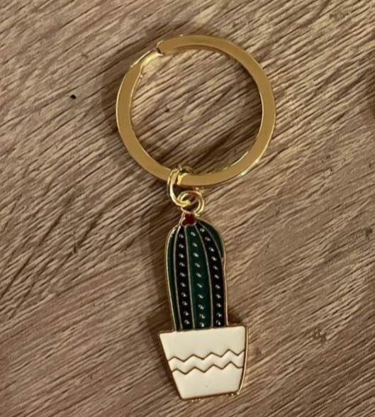 🌵 Lovely Cactus Key Chain – Cute Car Keychain Jewelry | Stylish & Durable