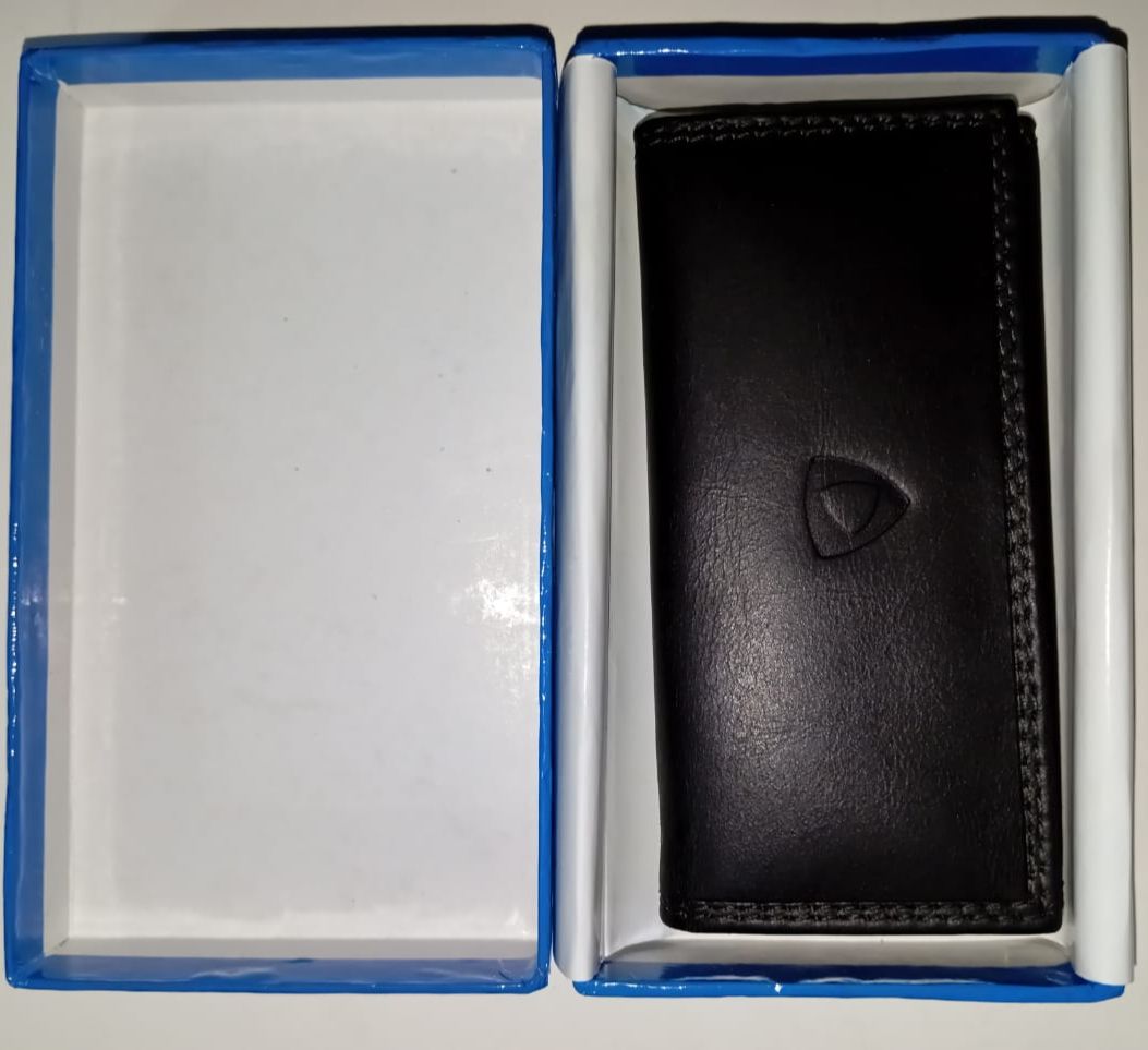 Premium Leather Key Holder Wallet with Key Ring – Compact Leather Key Case Organizer for Men & Women